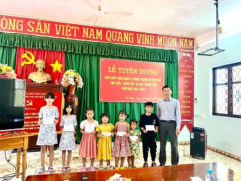 Công đoàn cơ sở Ban Quản lý rừng phòng hộ Tân Phú tuyên dương các cháu học giỏi sống tốt_hình 3.jpg
