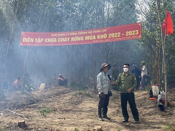 Diễn tập chữa cháy rừng tại Ban quản lý rừng phòng hộ Xuân Lộc_hình 3.jpg