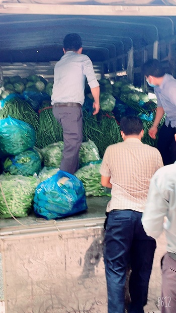 Sở NN-PTNT tiếp tục hỗ trợ người dân vùng dịch 10 tấn thực phẩm_Hình 1.jpg