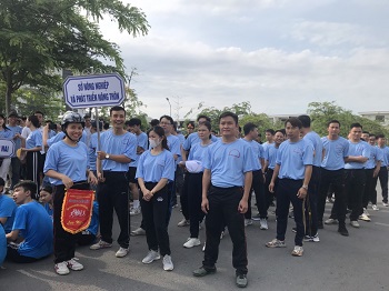 Sở NNPTNT hưởng ứng Giải chạy việt dã truyền thống tính Đồng Nai mở rộng lần thứ XXVII năm 2024_hình 2.jpg